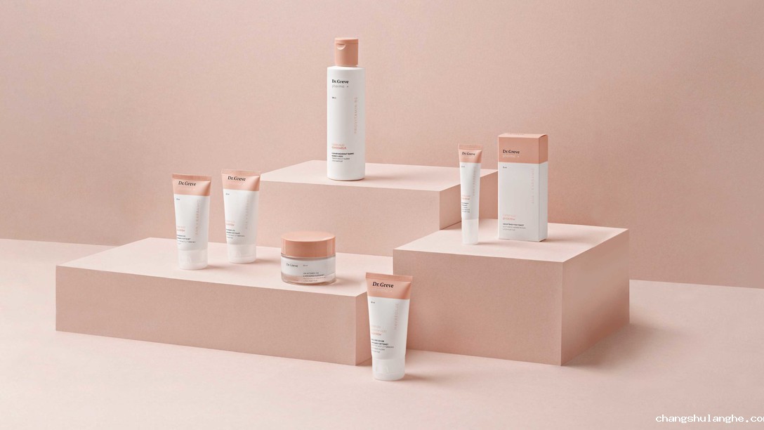 一套化妆品包装设计赏析(1)