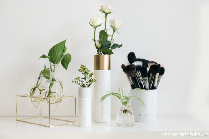 化妆品塑料包装瓶的简介及生产注意事项 化妆品塑料包装瓶的简介及生产注意事项