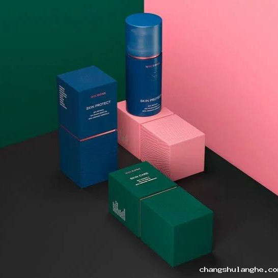 海洋塑料垃圾被循环利用做化妆品包装容器