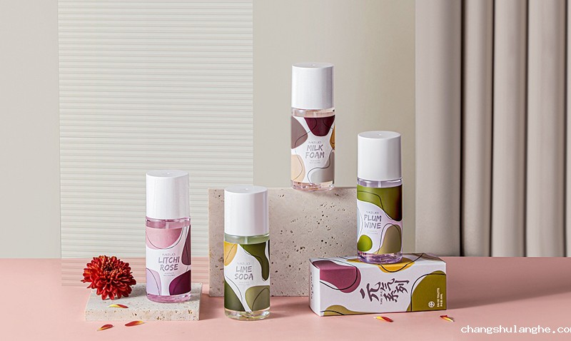 小香氛的大生意:御梵们如何撑起百亿香氛市场? 小香氛的大生意:御梵们如何撑起百亿香氛市场?