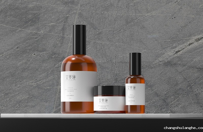 中国男士越来越爱美,彩妆消费“他时代”要来了? 中国男士越来越爱美,彩妆消费“他时代”要来了?