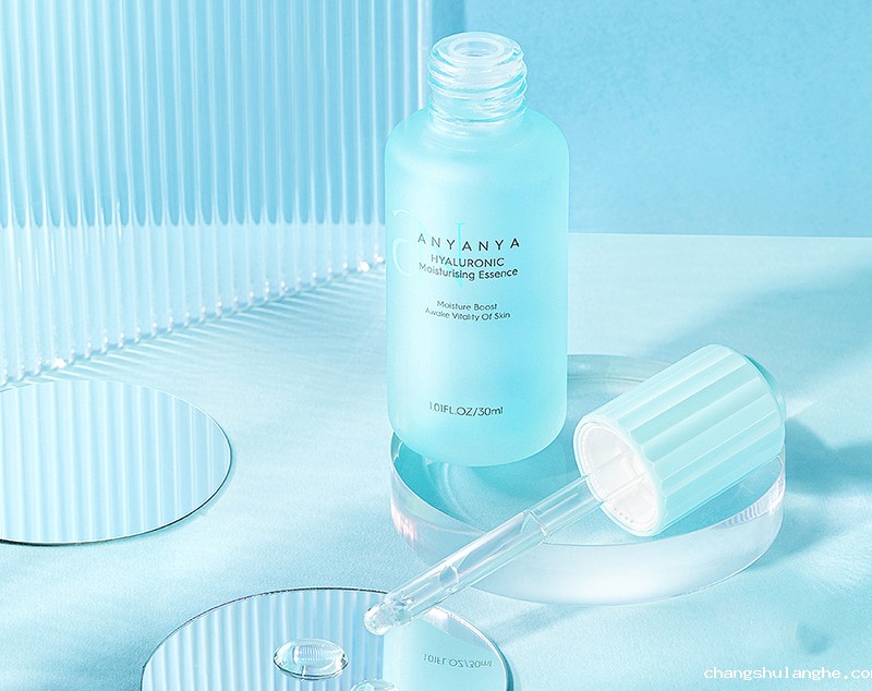 又一千亿级市场在国人脸上诞生,它会是国产护肤品弯道超车的新机会? 又一千亿级市场在国人脸上诞生,它会是国产护肤品弯道超车的新机会?