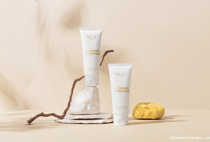 Valentino全系列美妆正式进军中国市场 Valentino全系列美妆正式进军中国市场