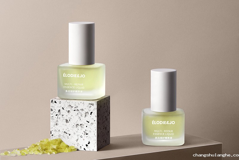 化妆品包装厂家:到底能不能使用含有酒精的化妆品? 化妆品包装厂家:到底能不能使用含有酒精的化妆品?