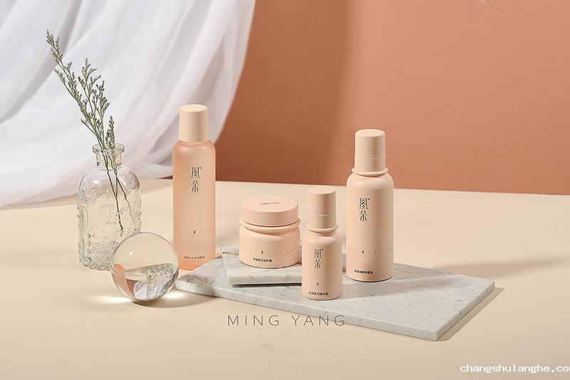 怎样设计化妆品包装最好看 怎样设计化妆品包装最好看