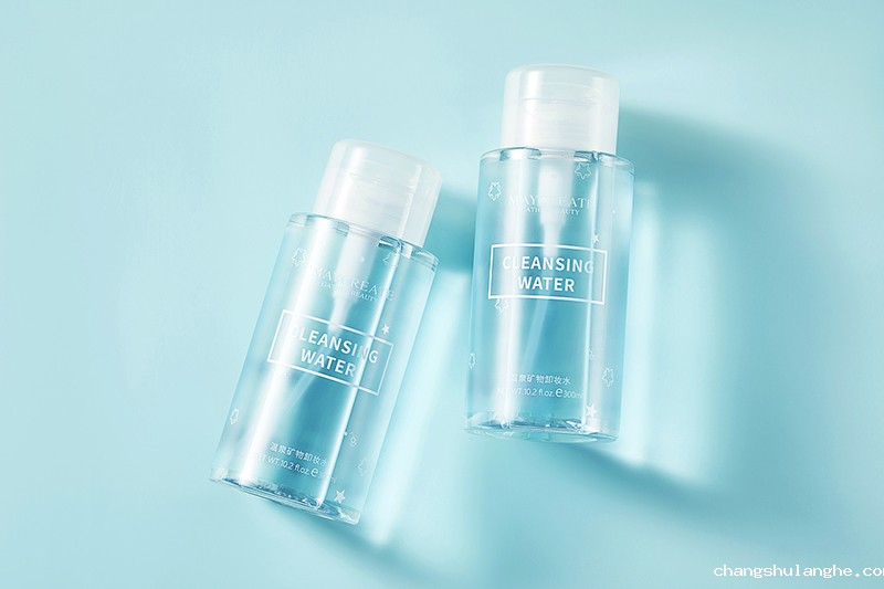 大牌美妆5折起,临期化妆品你愿意买单吗? 大牌美妆5折起,临期化妆品你愿意买单吗?