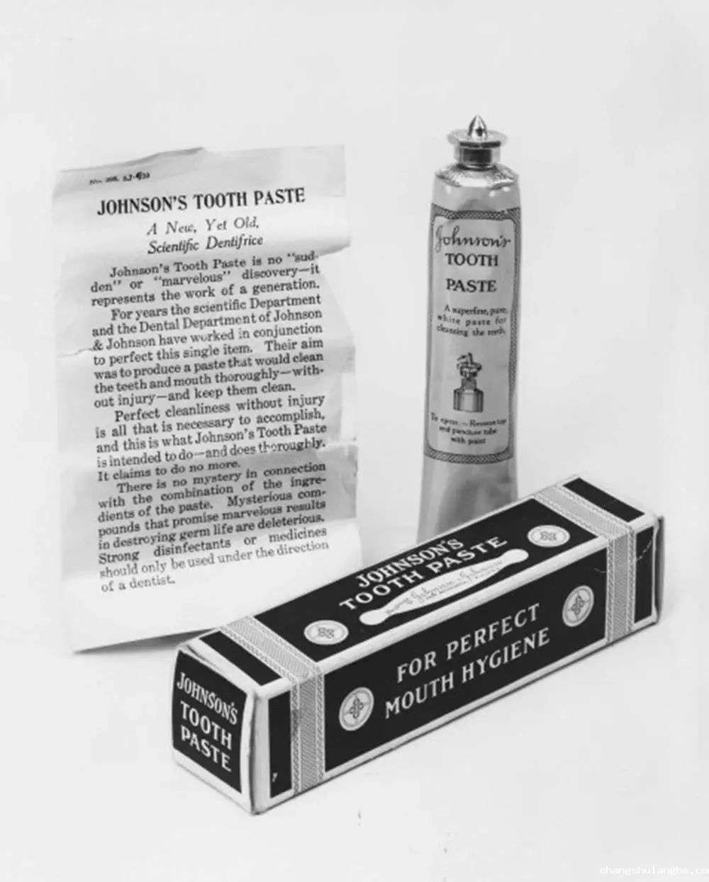 再也不用「挤牙膏」,高露洁换上的「润滑剂」包装,让牙膏从此一滴不剩 再也不用「挤牙膏」,高露洁换上的「润滑剂」包装,让牙膏从此一滴不剩