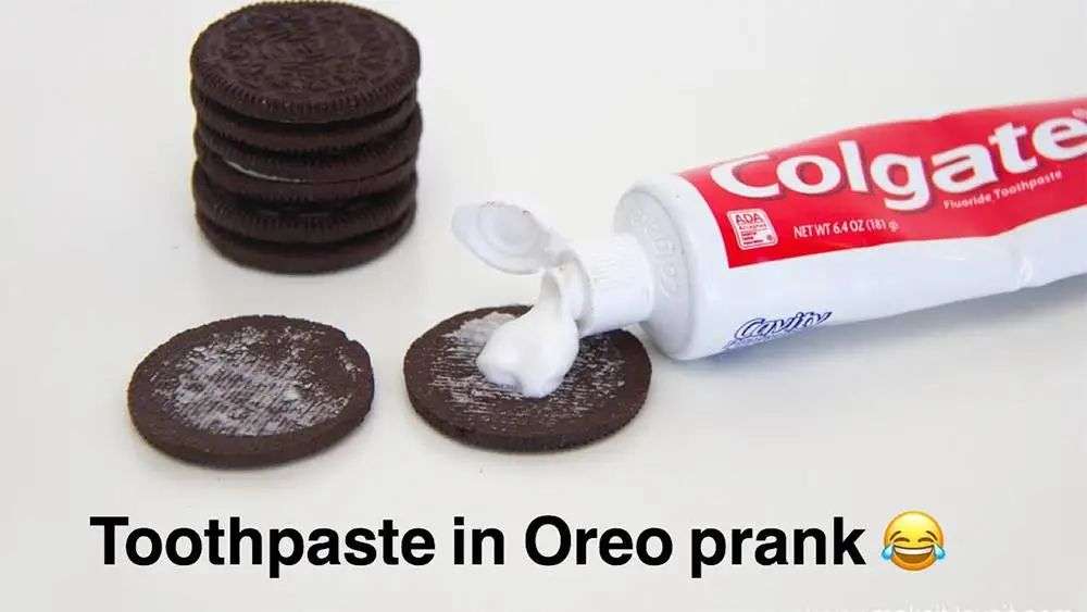 再也不用「挤牙膏」,高露洁换上的「润滑剂」包装,让牙膏从此一滴不剩 再也不用「挤牙膏」,高露洁换上的「润滑剂」包装,让牙膏从此一滴不剩