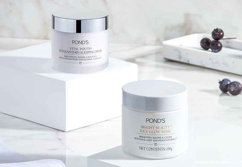 旁氏化妆品瓶大量少引争议 旁氏化妆品瓶大量少引争议