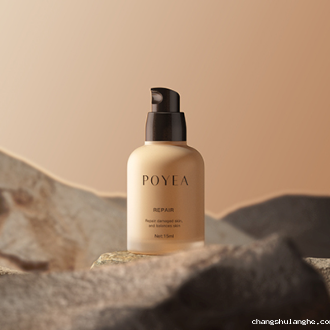 化妆品包装设计:奢华与简约并存化妆品包装设计的双重魅力